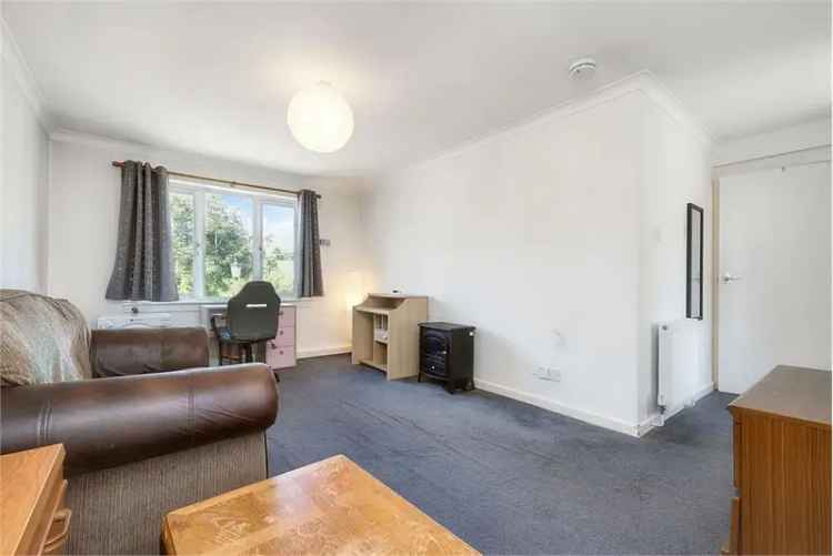 1 Bed Flat - First Floor with 1 Reception Room