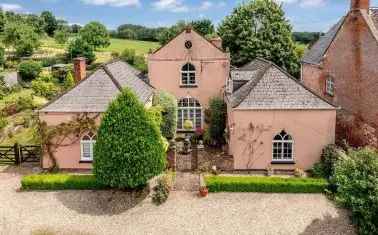 Grade II Listed Family Home with Detached Home Office