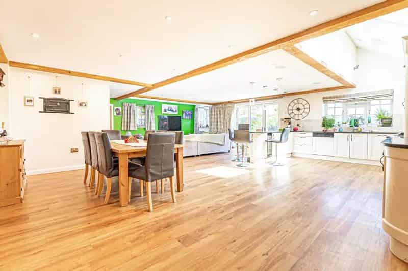 6 Bedroom Detached House For Sale Long Marston