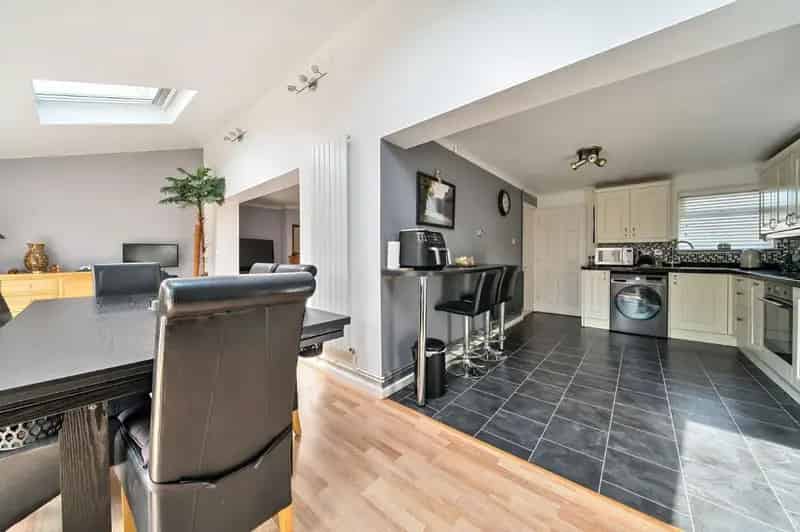 3 Bed House for Sale in Winklebury