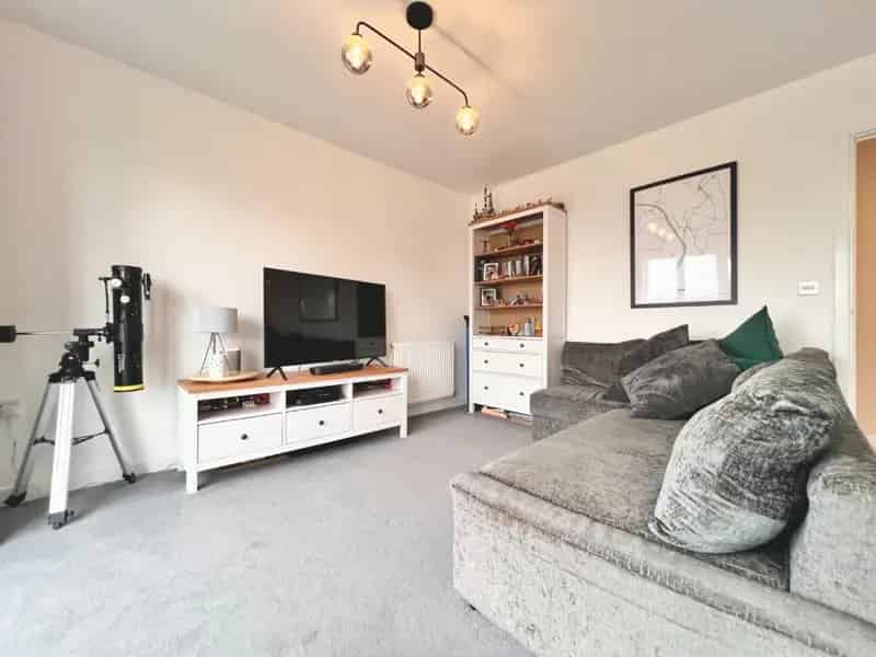 2 Bedroom Flat for Sale in Repton Park Ashford