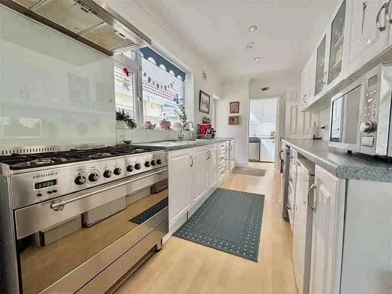 5 Bed Waterfront Family Home for Sale in Hamworthy Near Poole