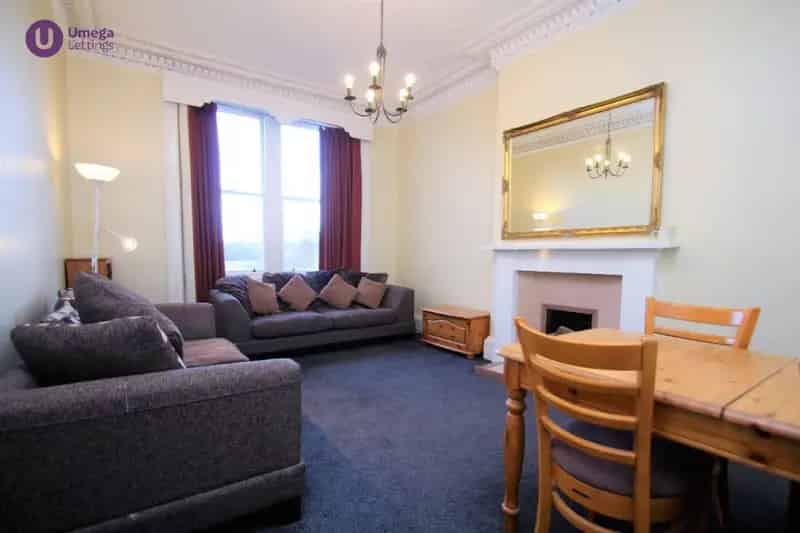 3 Bedroom Apartment to Rent in Marchmont Edinburgh