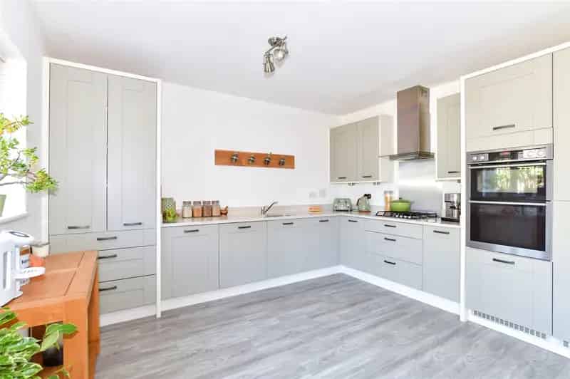 4 Bedroom Detached House for Sale in Marden