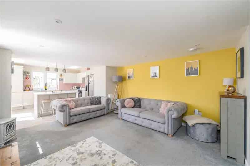 5 Bed Terraced House with 2 Reception Rooms and Large Open Plan Kitchen