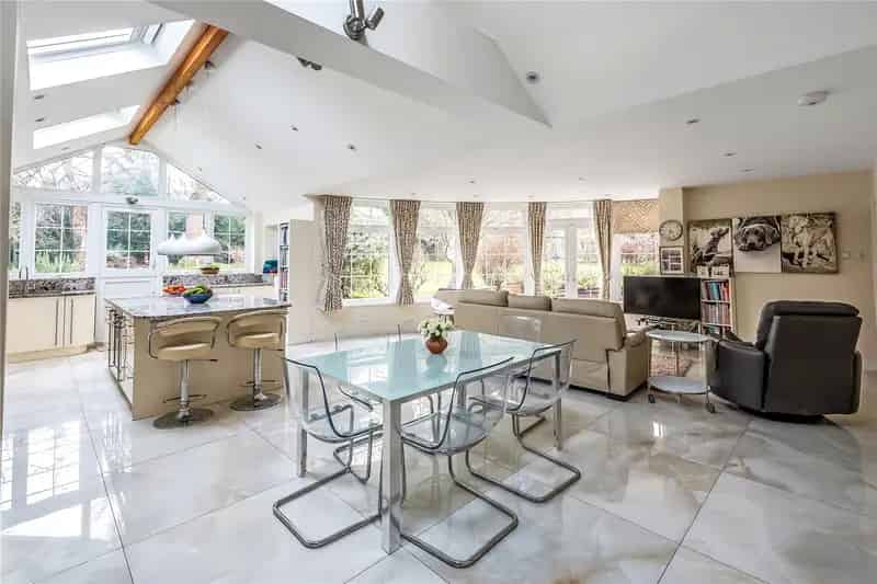 6 Bedroom Detached House for Sale in Bookham