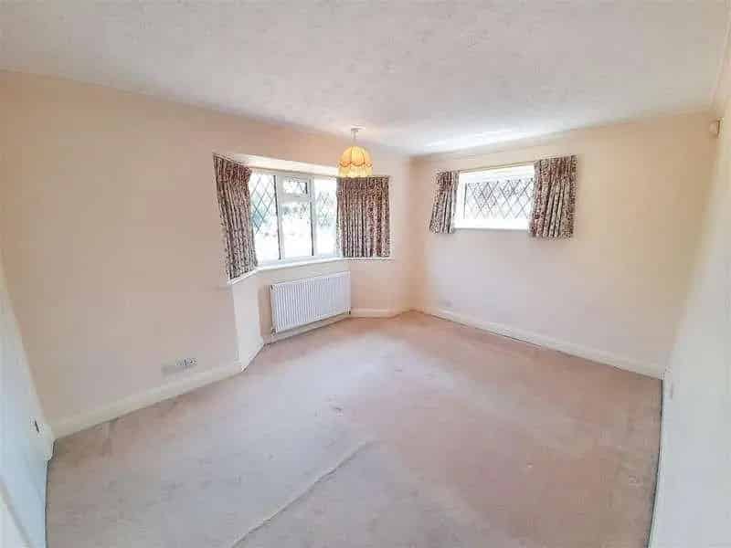 2 Bed Detached Bungalow Barnham No Chain