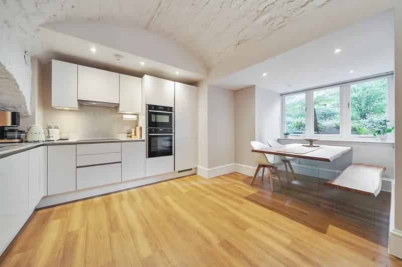 2 Bedroom Flat for Sale in Historic Landmark Building