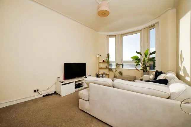 Flat for Sale in Glasgow G14 - West End