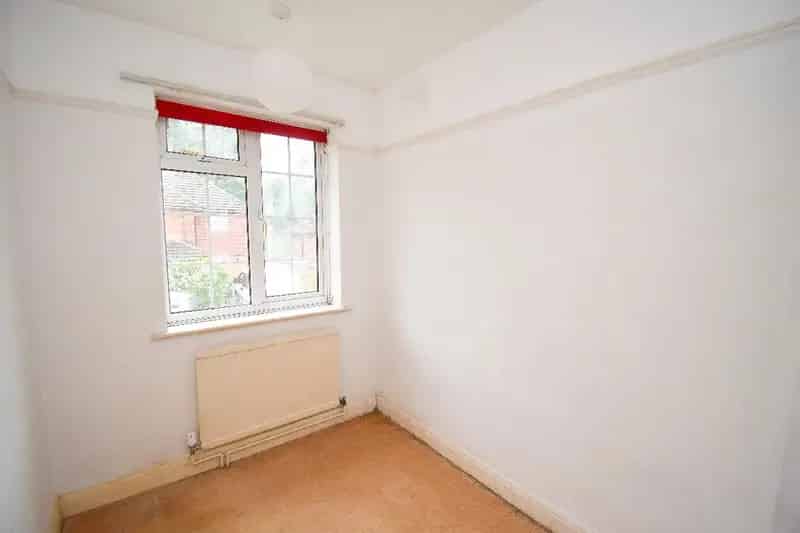 3 Bed Detached House For Sale Needs Modernisation