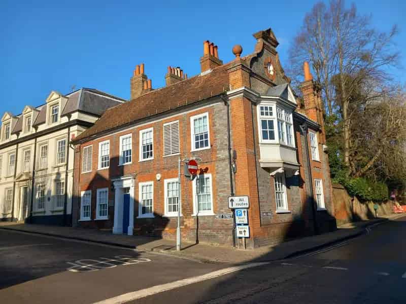 Henley-on-Thames Commercial Building To Let