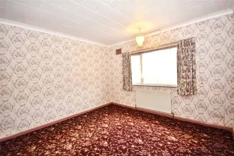 Three Bedroom Semi Detached House Farsley