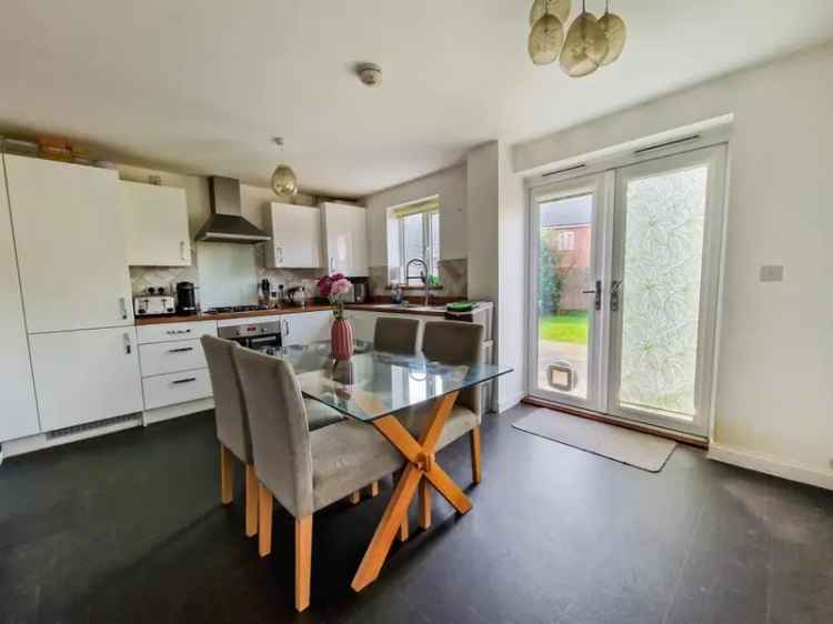 3 Bedroom Semi-Detached House for Sale in Great Denham