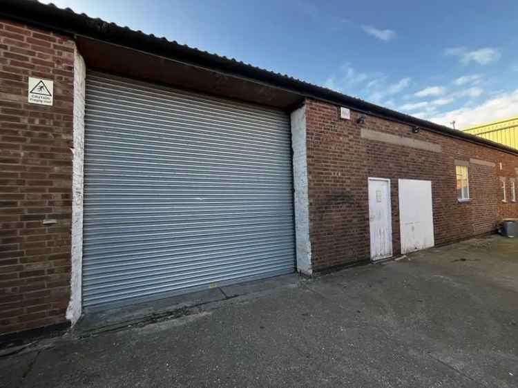 Industrial Unit Steel Frame High Ceilings Roller Shutter Access