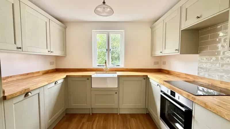 2 Bedroom Grade II Listed Cottage Westbury For Sale