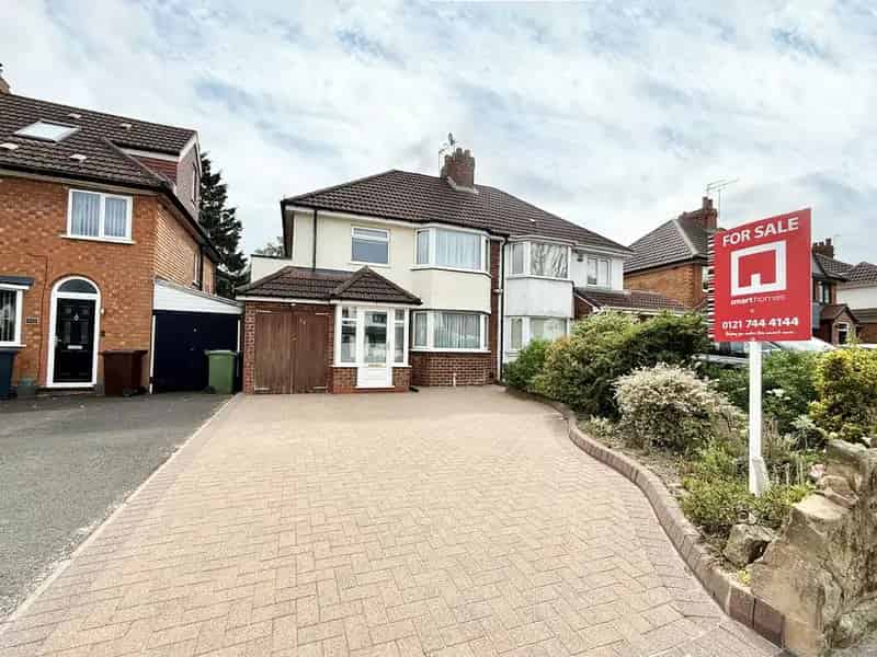 3 Bedroom Semi-Detached House For Sale