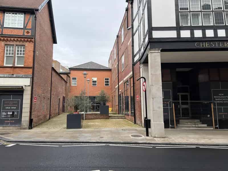 Chesterfield Town Centre Restaurant Bar Leisure Unit To Let