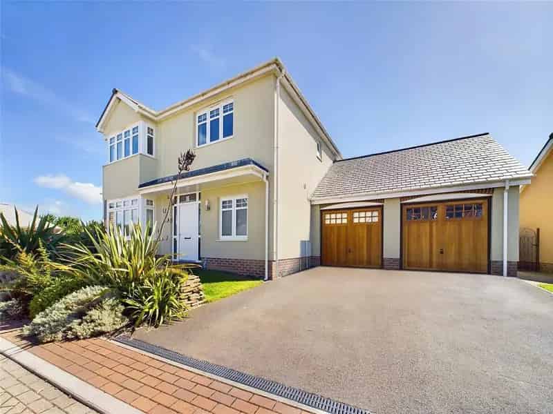 5 Bedroom Detached House for Sale in Marhamchurch, North Cornwall