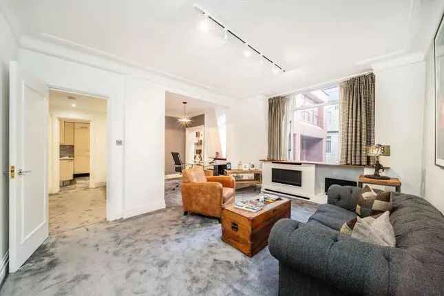 Flat for Sale in Park Lane London W1K