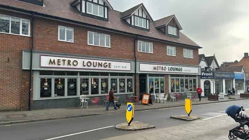 Amersham Commercial Property: Former Bank Premises - 10 Year Lease Available