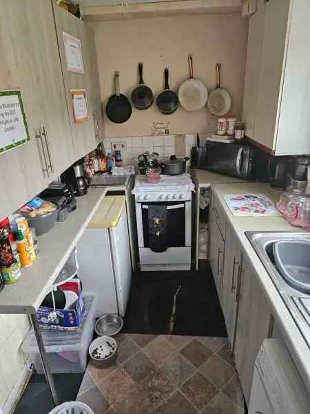 Flat For Rent in Bridgwater, England