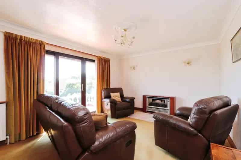 2 bedroom Bungalow
 For Sale