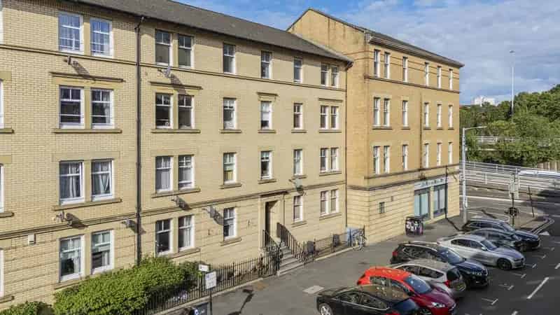 2 Bedroom Flat for Sale