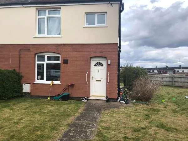 3 Bedroom House with Massive Garden - Looking for Another 3 or 4 Bedroom House