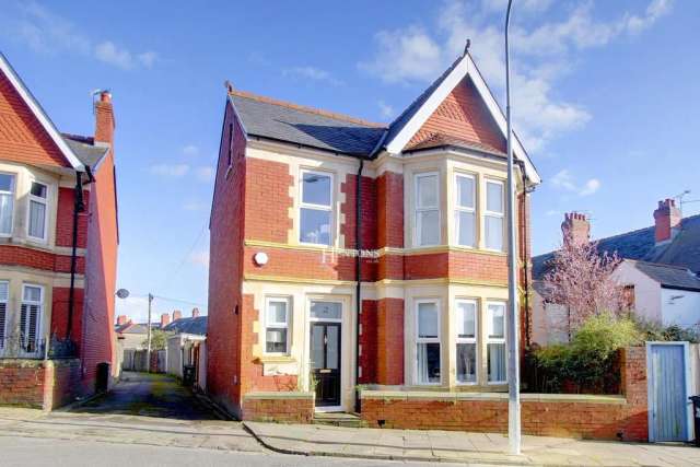 3 bedroom detached house for sale