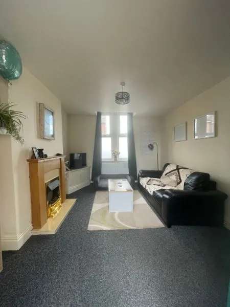 Flat For Rent in Amber Valley, England