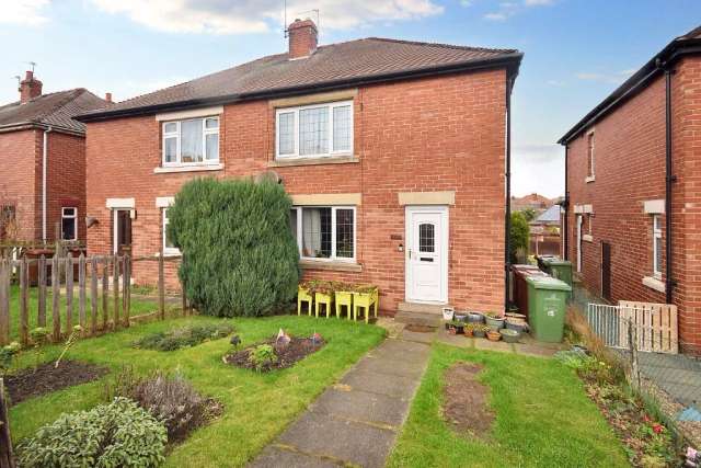 House For Sale in Wakefield, England