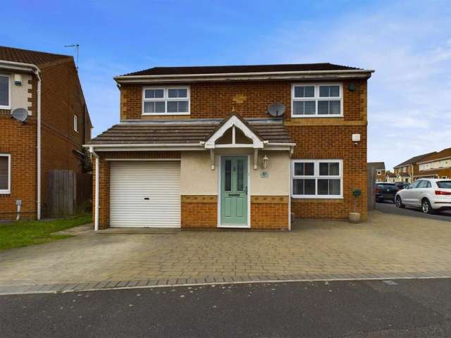 4 bedroom detached house for sale