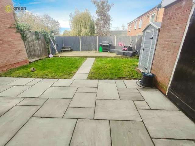 Newly Renovated 3 Bedroom End Terrace in Castle Bromwich