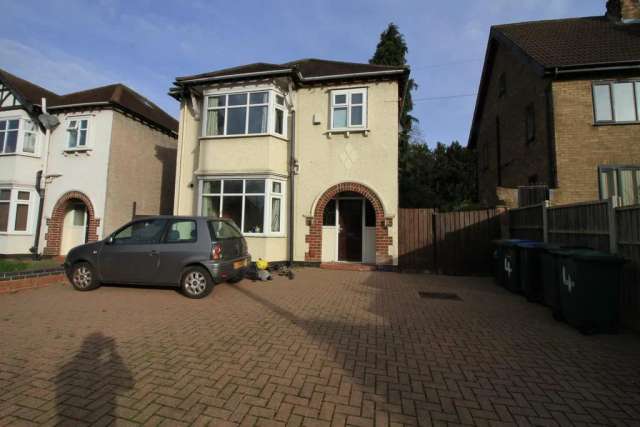 5 bedroom detached house to rent