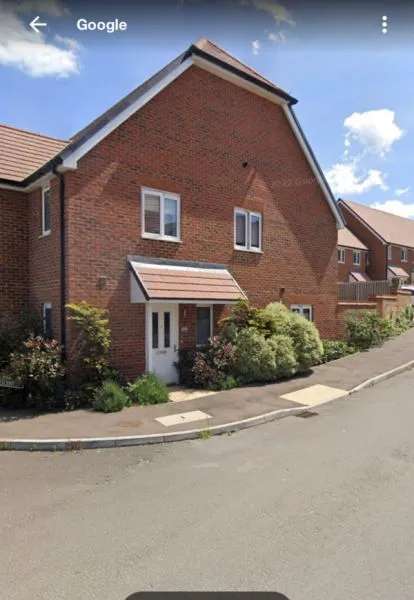 House For Rent in Wealden, England