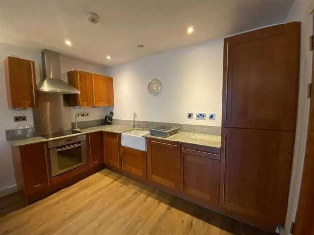 2 bed flat for sale