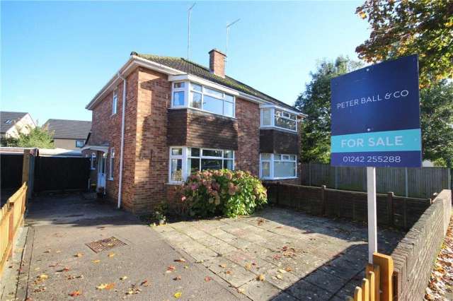 2 Bedroom Home In Cleevemount Cheltenham - Ready To Move In