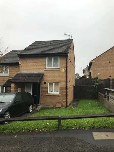 House For Rent in Bradford, England