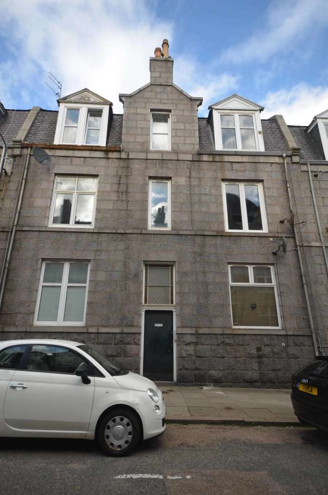 Flat For Sale in Aberdeen City, Scotland