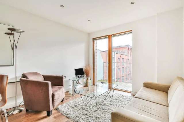 2 Bedroom Apartment in S11 Sheffield - Allocated Parking and Balcony