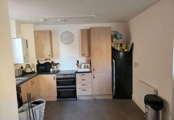 Flat For Rent in Dorchester, England