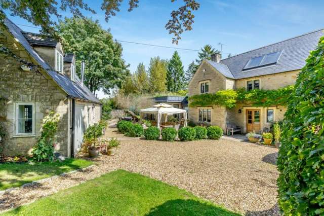 Spacious Stone Built Property with Cottage and Planning Permission in Condicote, Cotswolds