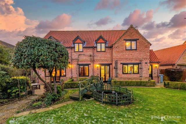 4 Bedroom Characterful House in Hanthorpe, Lincolnshire