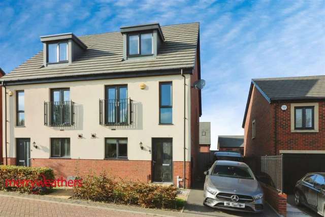 3 Bedroom Semi Detached House with Fitted Kitchen, Ground Floor Cloakroom and Off-Road Parking