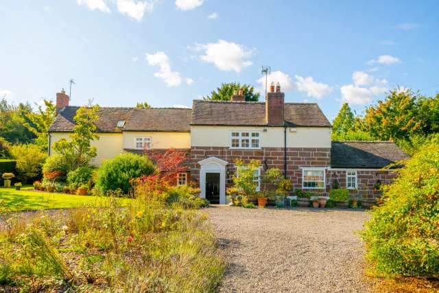 Detached House for sale with 4 bedrooms, Yew Tree Lane, Wistanswick