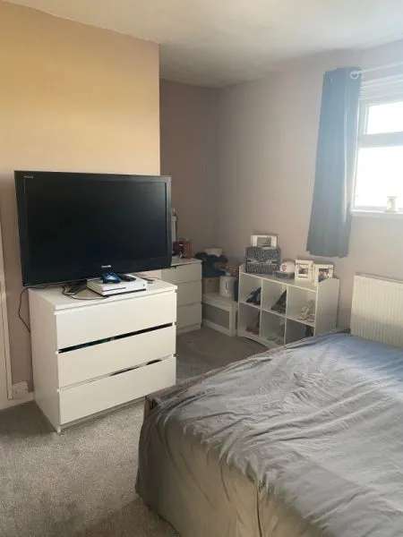 Flat For Rent in Stroud, England