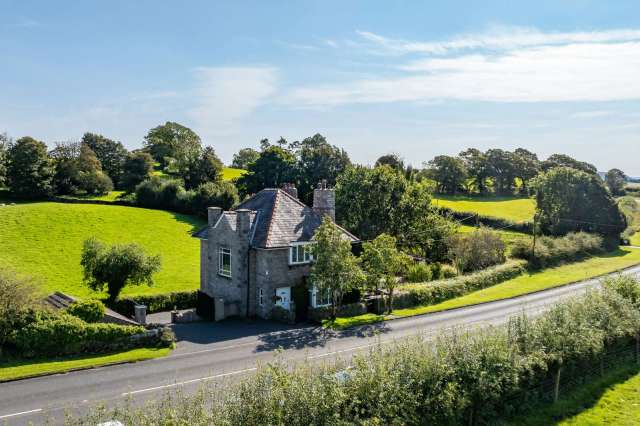 Detached House for sale with 4 bedrooms, Croft House, Barrows Green