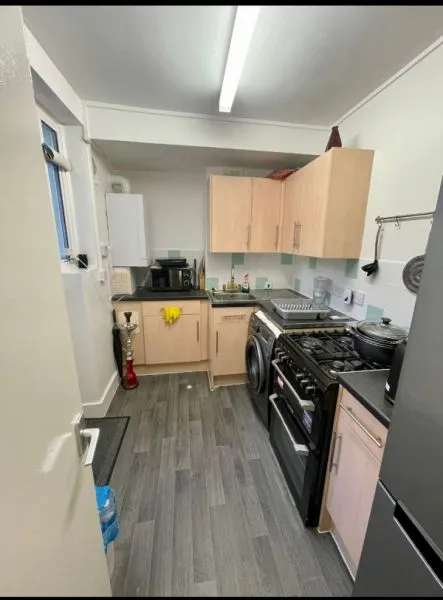 Flat For Rent in Reading, England