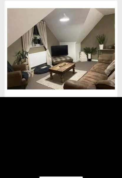 Flat For Rent in Elmbridge, England