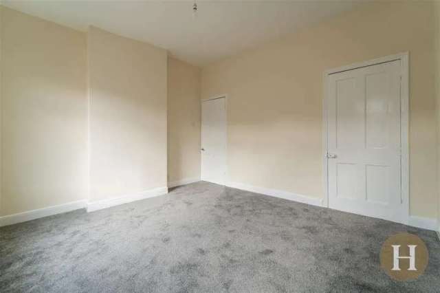 3 Bedroom Mid Terraced House in Bearwood - Ideal for First Time Buyers